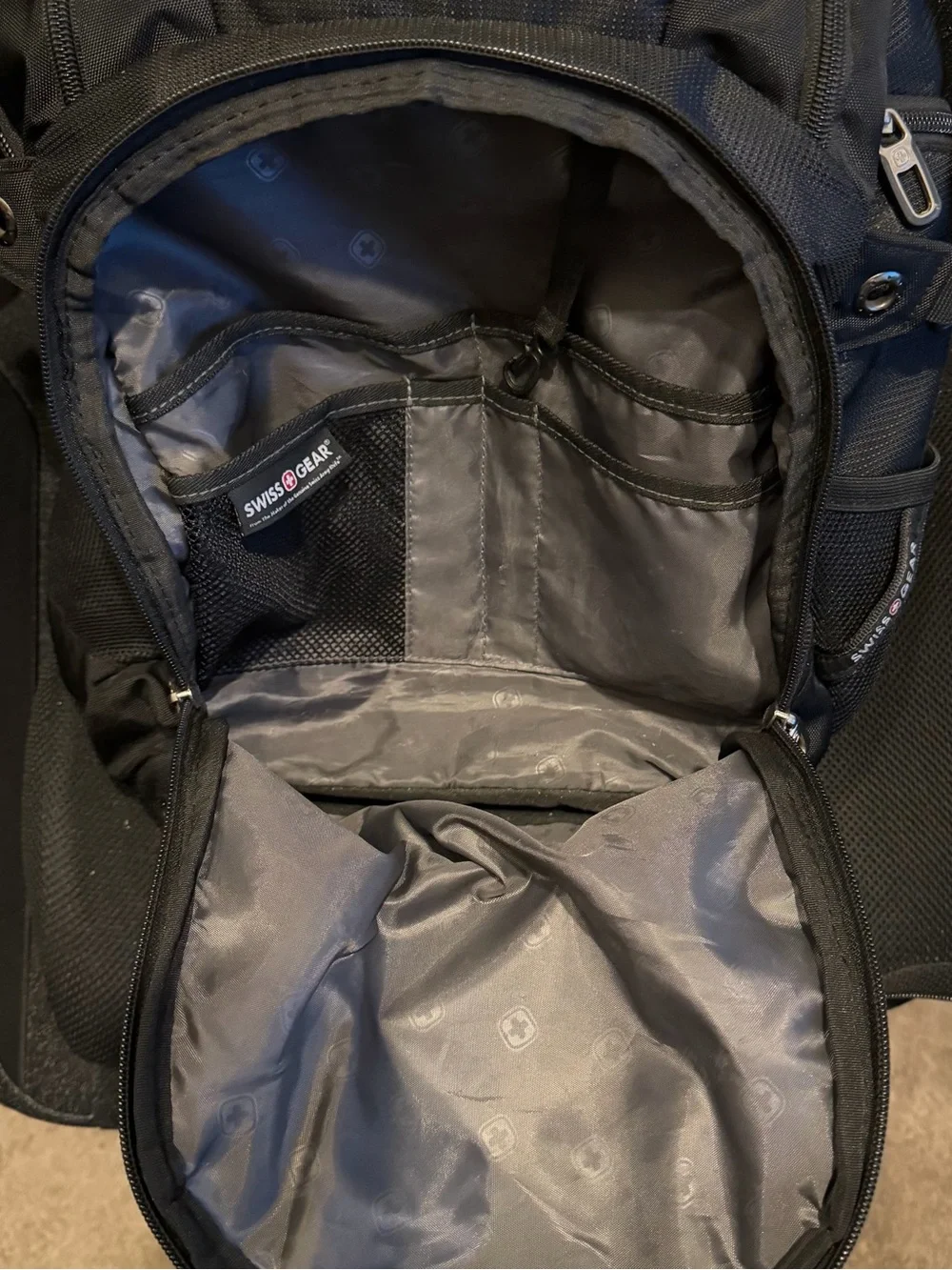 SwissGear SA3239 ScanSmart TSA Laptop Backpack 17” Airflow Travel School Work